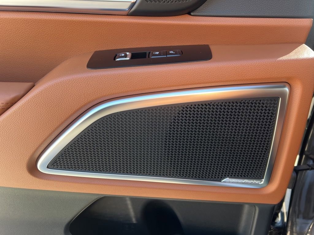 Used 2025 Kia Telluride SX Prestige X-Line image 37