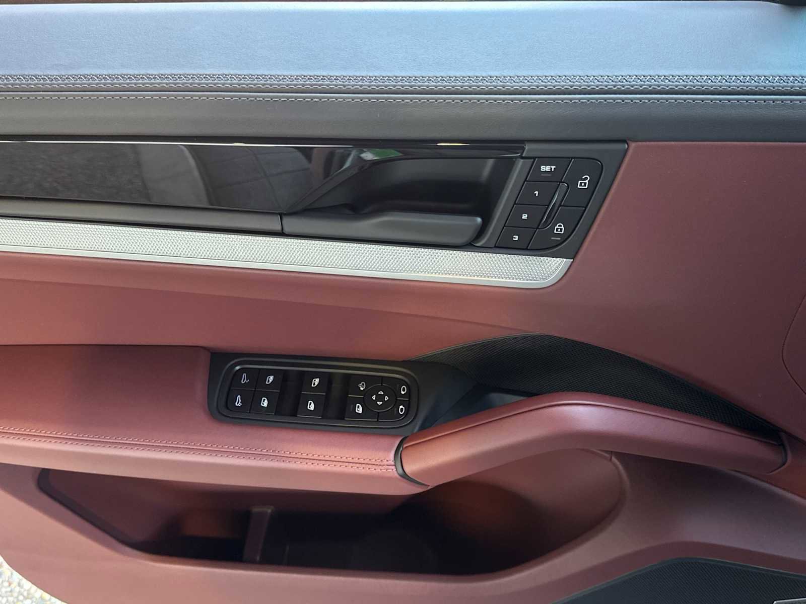 New 2025 Porsche Cayenne image 12