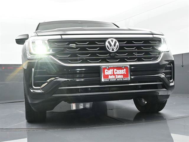 Used 2025 Volkswagen Atlas Cross Sport SEL Premium R-Line AWD/4WD image 34