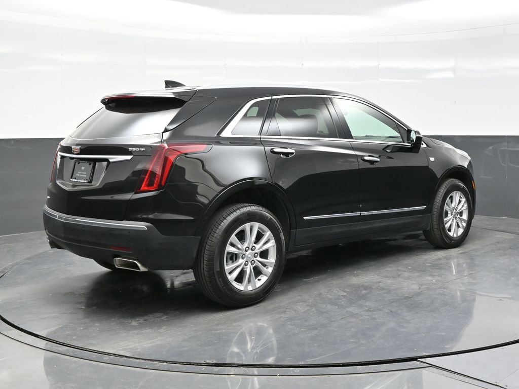 Certified 2025 Cadillac XT5 Luxury w/ LPO, Floor Liner Package image 7