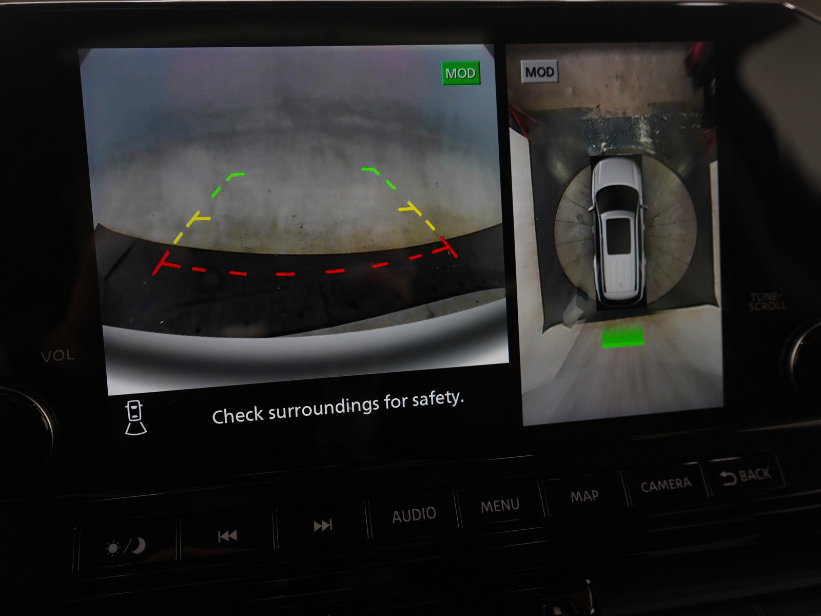 Used 2024 Nissan Pathfinder Platinum image 35