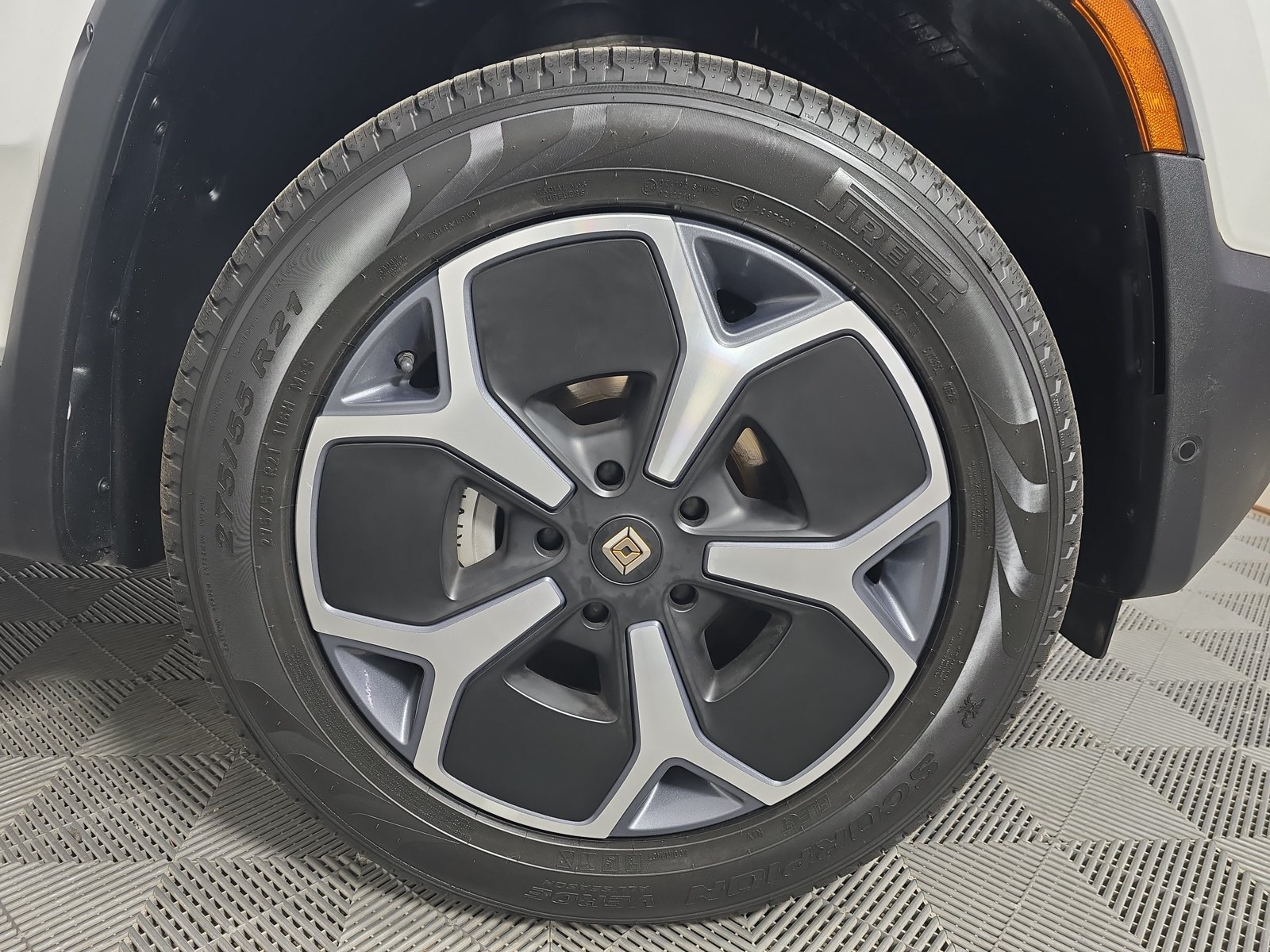 Used 2024 Rivian R1T Adventure Dual AWD/4WD image 12