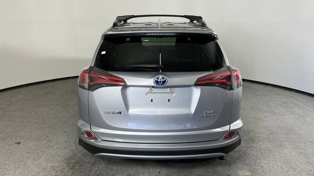 Used 2017 Toyota RAV4 XLE w/ Carpet Mat Package AWD/4WD image 4