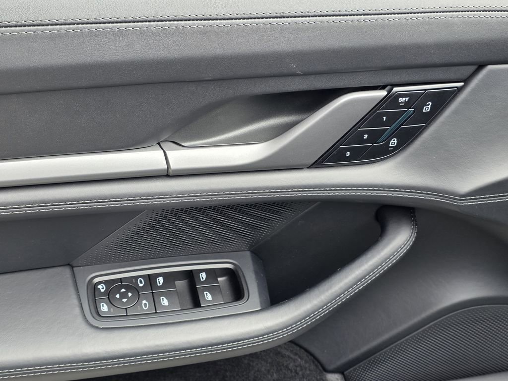 Certified 2025 Porsche Taycan image 19