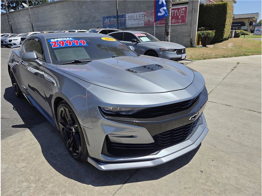 Used 2019 Chevrolet Camaro SS RWD image 3