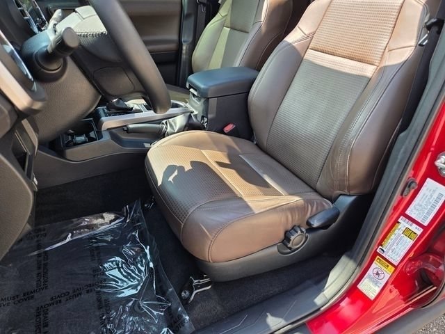 Used 2017 Toyota Tacoma Limited w/ Tow Package AWD/4WD image 8