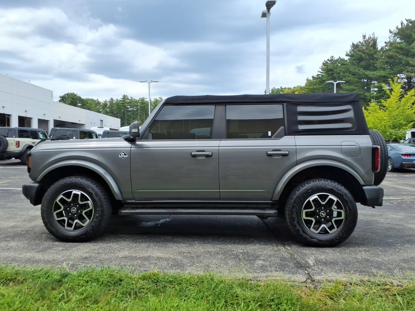 Used 2021 Ford Bronco Outer Banks AWD/4WD image 6