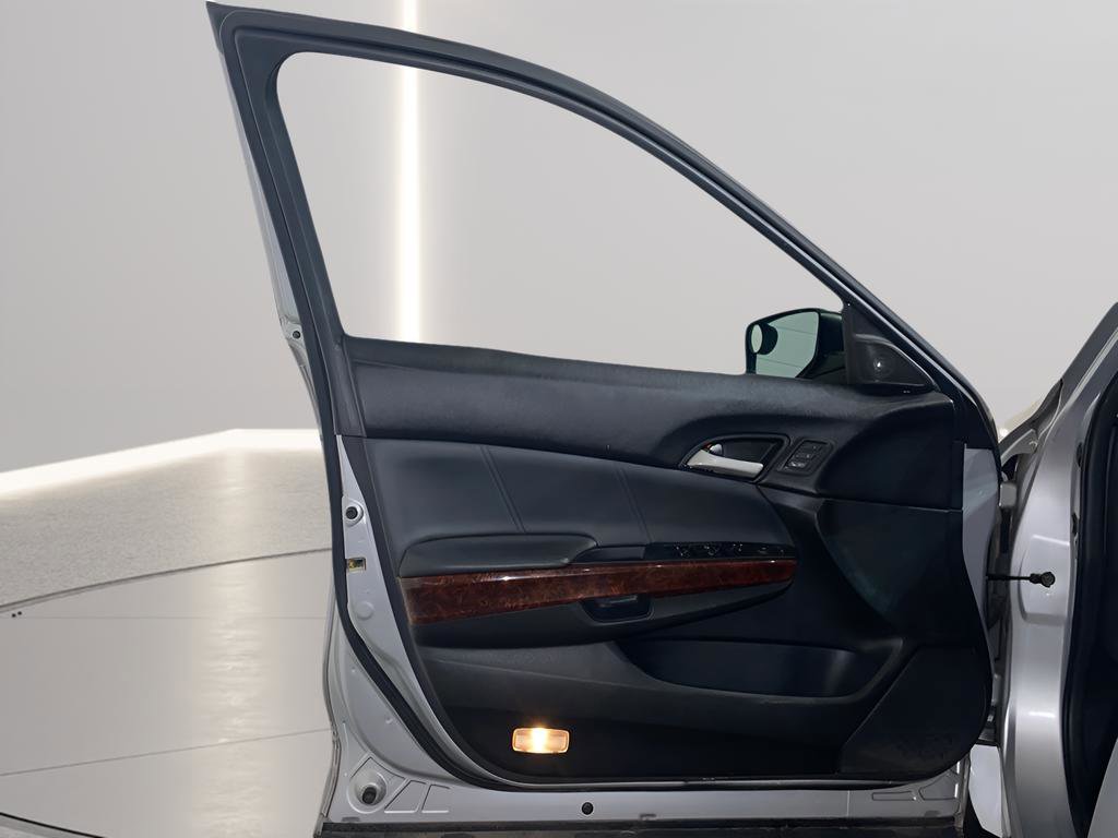 Used 2012 Honda Crosstour EX-L image 9