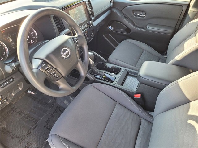 Used 2023 Nissan Frontier SV w/ Midnight Edition Package image 9