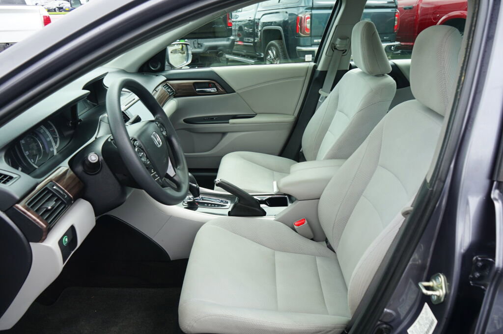 Used 2016 Honda Accord EX image 12