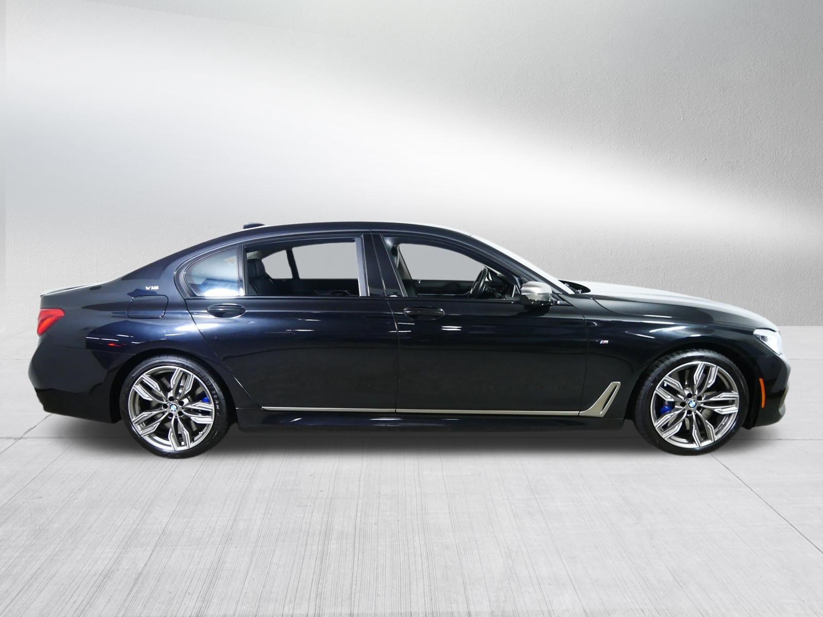 Used 2019 BMW M760i xDrive w/ Luxury Rear Seating Package AWD/4WD image 8