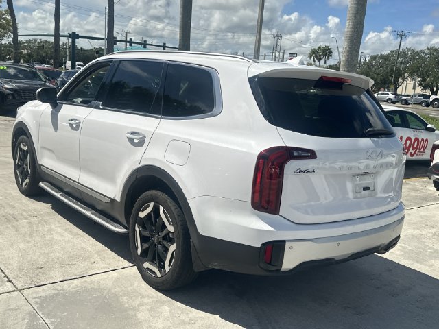 Certified 2024 Kia Telluride S FWD image 8