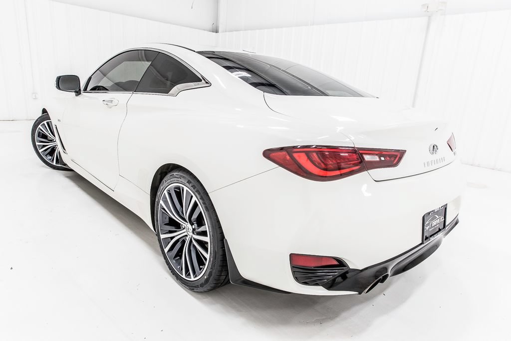 Used 2018 INFINITI Q60 3.0t Luxe w/ Sensory Package 3.0T Luxe RWD image 4