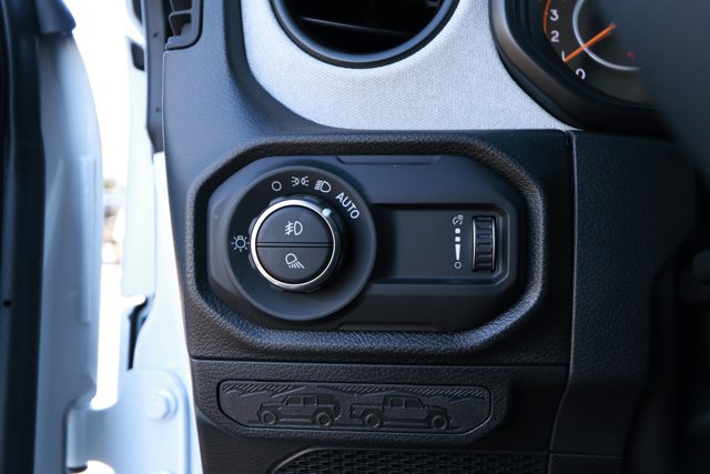 New 2025 Jeep Gladiator Sport image 15