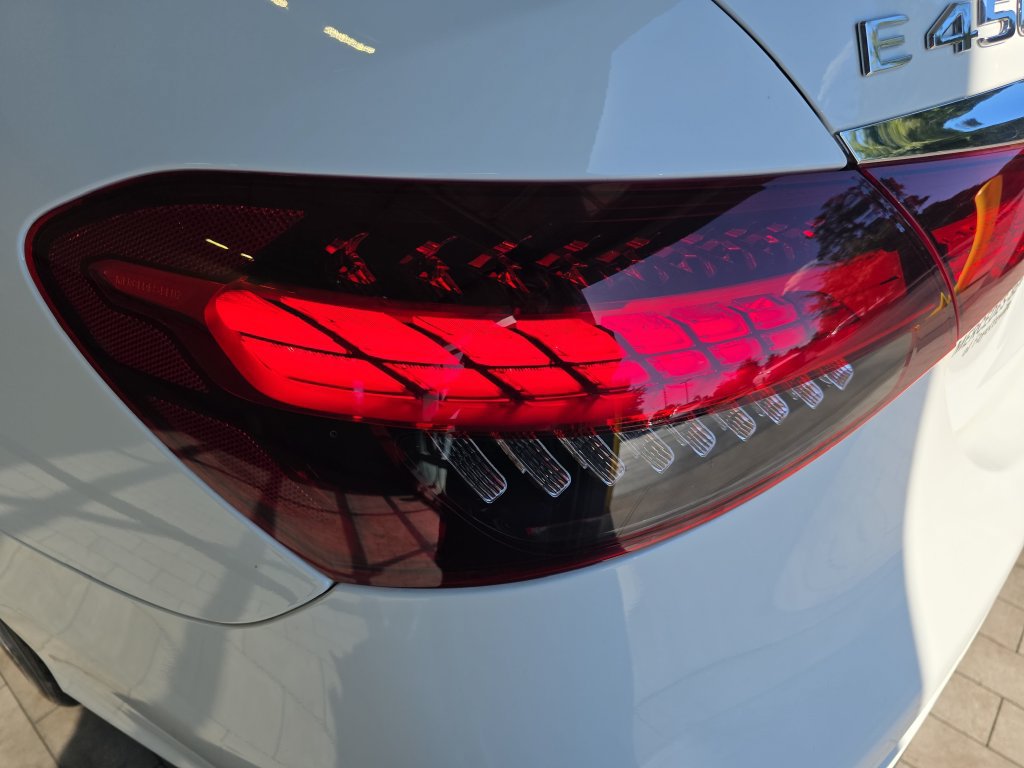 Certified 2022 Mercedes-Benz E 450 4MATIC Sedan image 37