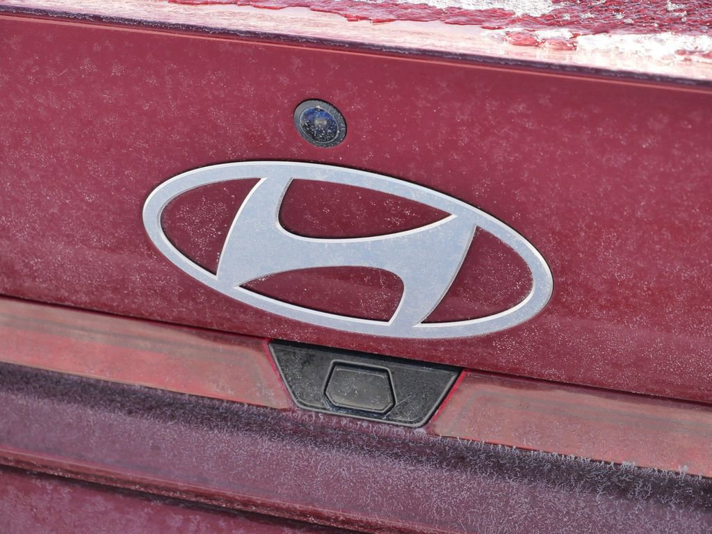 Used 2024 Hyundai Elantra SEL image 9