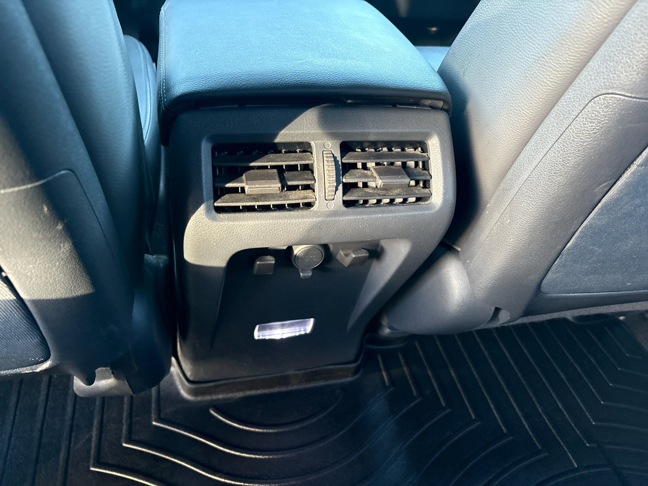 Used 2014 Honda Ridgeline SE image 30