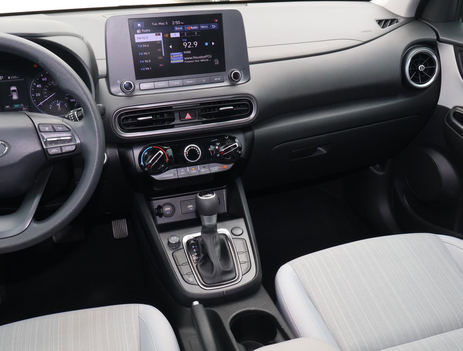 Used 2023 Hyundai Kona SEL FWD image 11