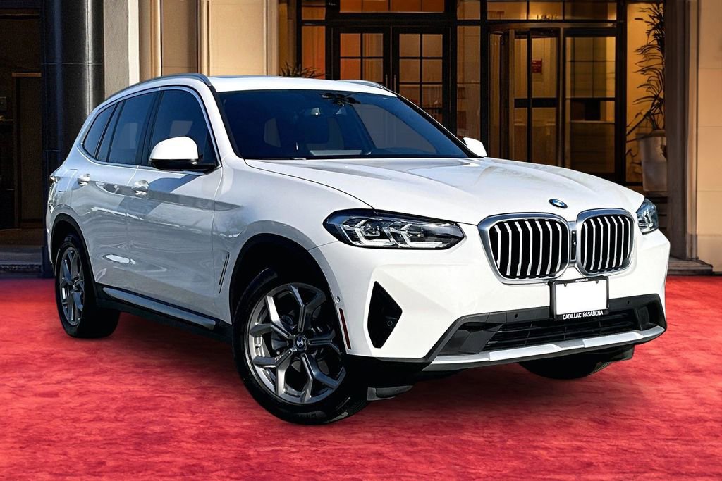 Used 2023 BMW X3 sDrive30i w/ Premium Package w/ZPA RWD image 2