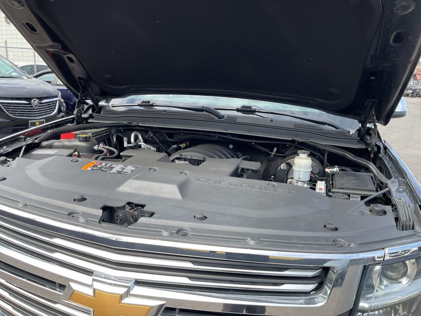 Used 2019 Chevrolet Suburban Premier AWD/4WD image 23