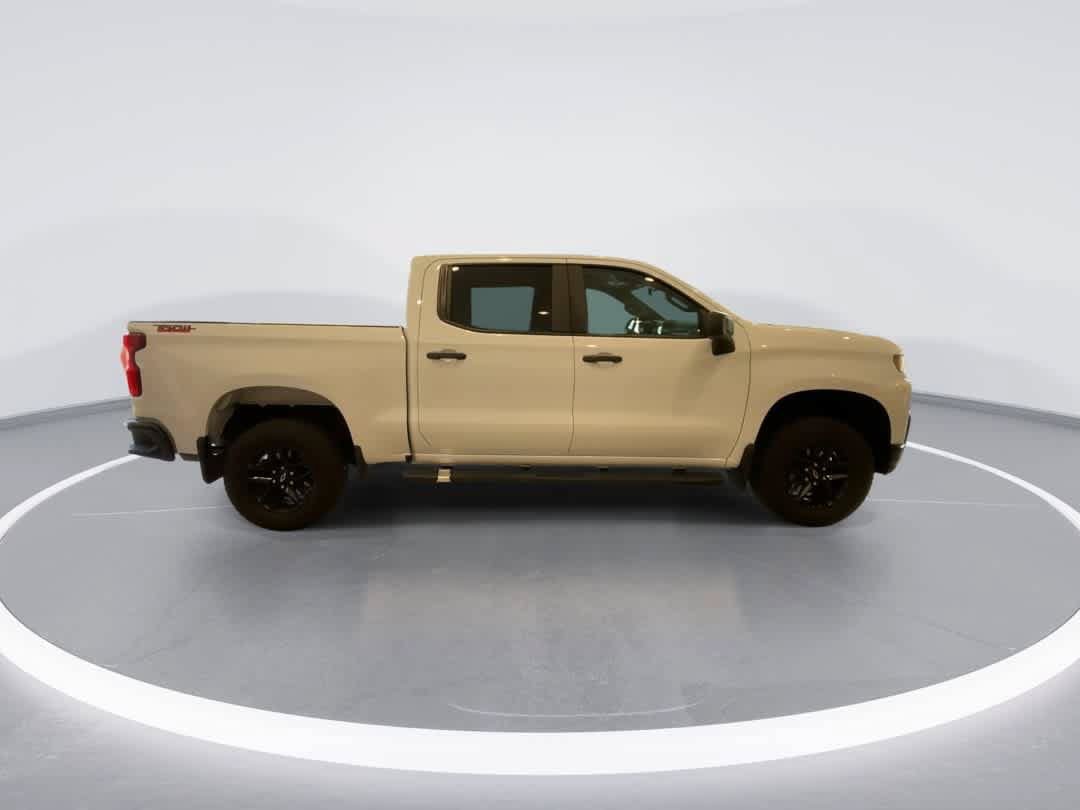 Used 2019 Chevrolet Silverado 1500 Custom Trail Boss w/ Custom Convenience Package AWD/4WD image 8