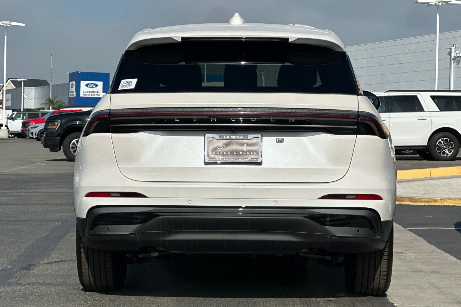 New 2026 Lincoln Nautilus Premier w/ Jet Appearance Package image 4