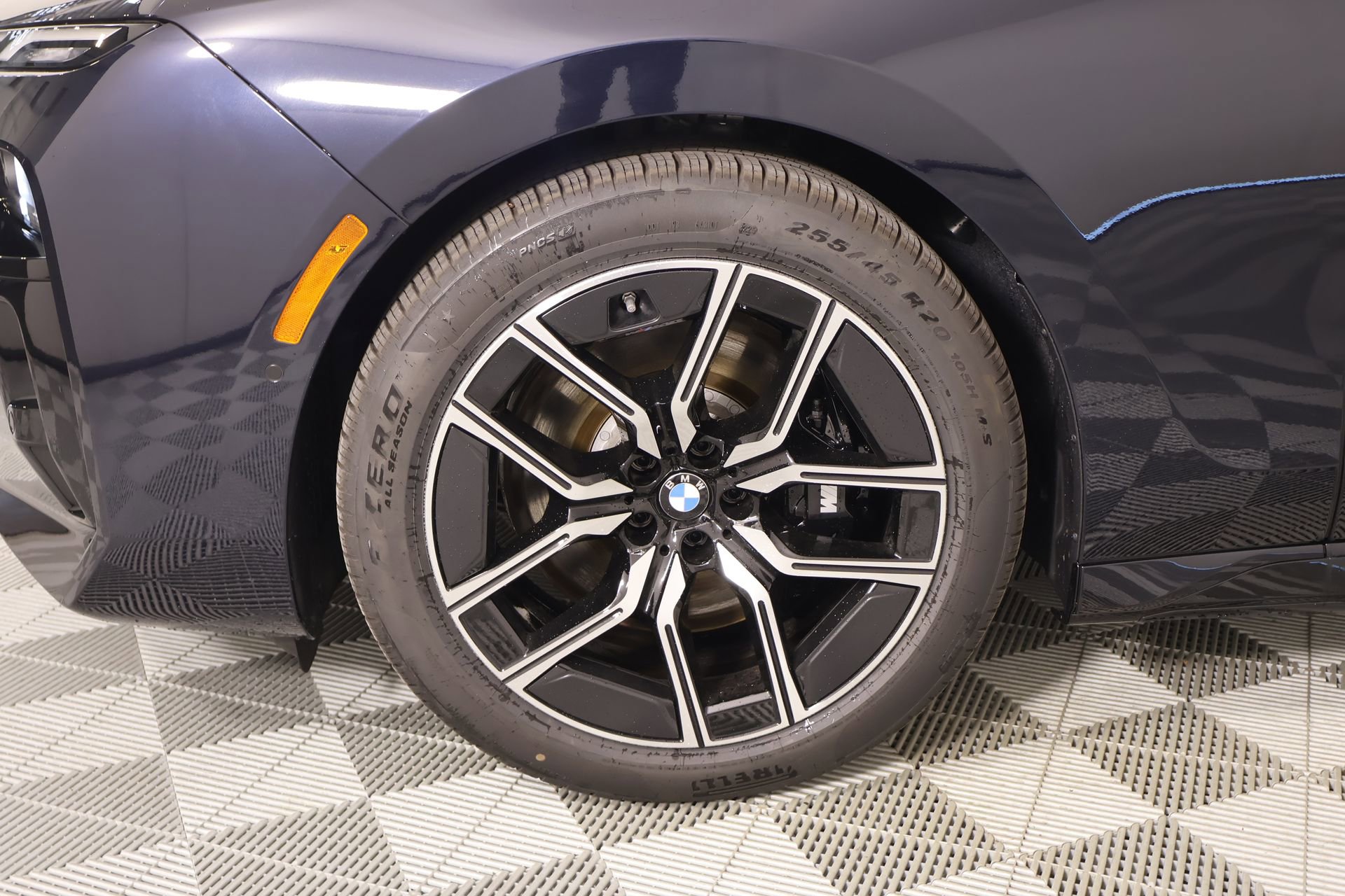 New 2026 BMW 740i xDrive w/ Premium Package AWD/4WD image 18