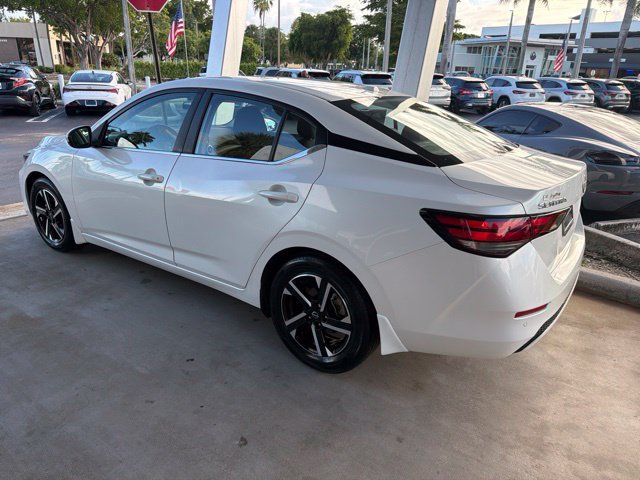 Used 2024 Nissan Sentra SV FWD image 4