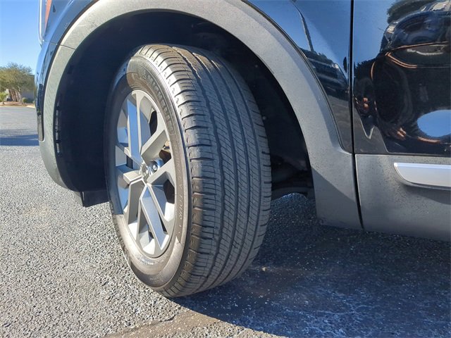 Used 2024 Kia Telluride LX image 36