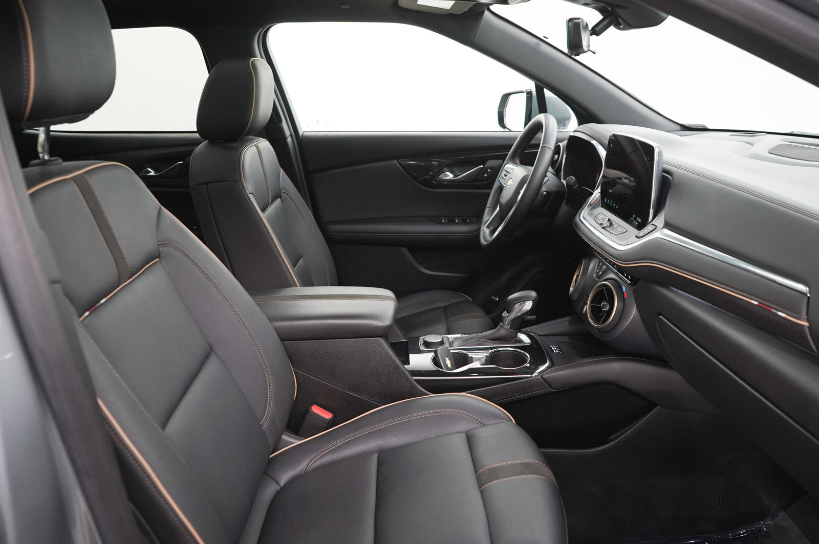 Used 2023 Chevrolet Blazer Premier w/ Driver Confidence II Package image 11