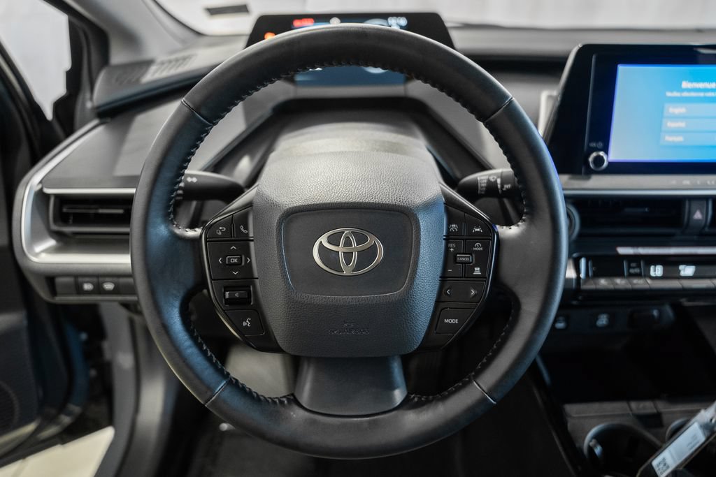 Used 2025 Toyota Prius LE FWD image 27