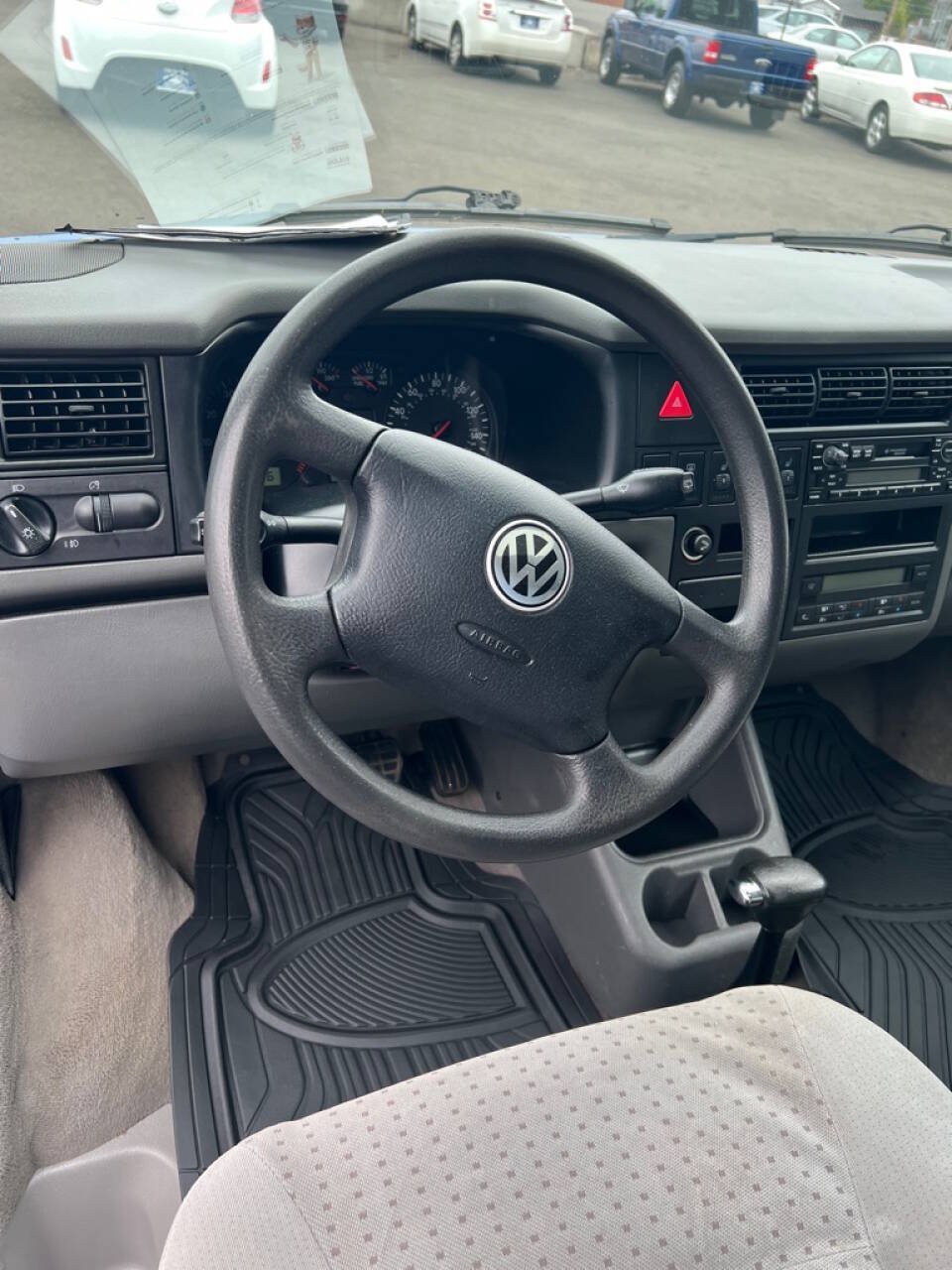 Used 2003 Volkswagen Eurovan MV FWD image 18