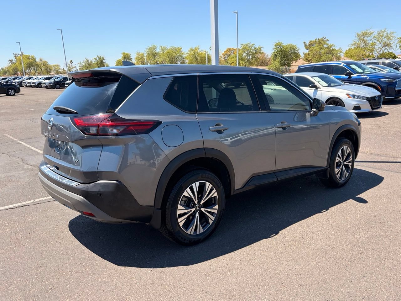 Used 2021 Nissan Rogue SV FWD image 8