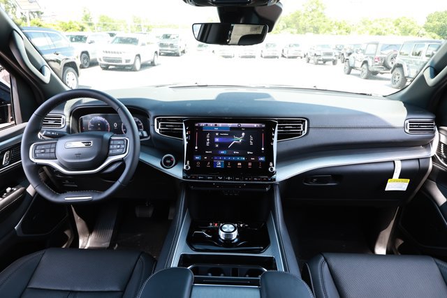 New 2026 Jeep Grand Wagoneer L Limited w/ 8-Passenger Seating Package AWD/4WD image 33