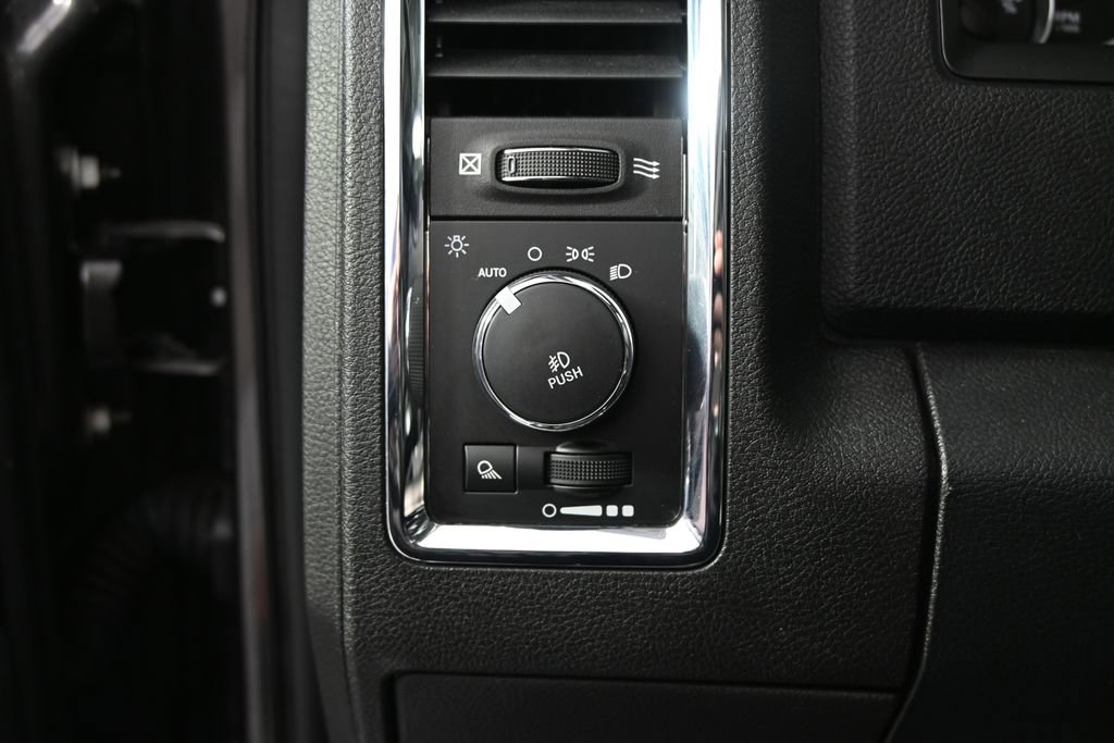 Used 2016 RAM 2500 Laramie image 23