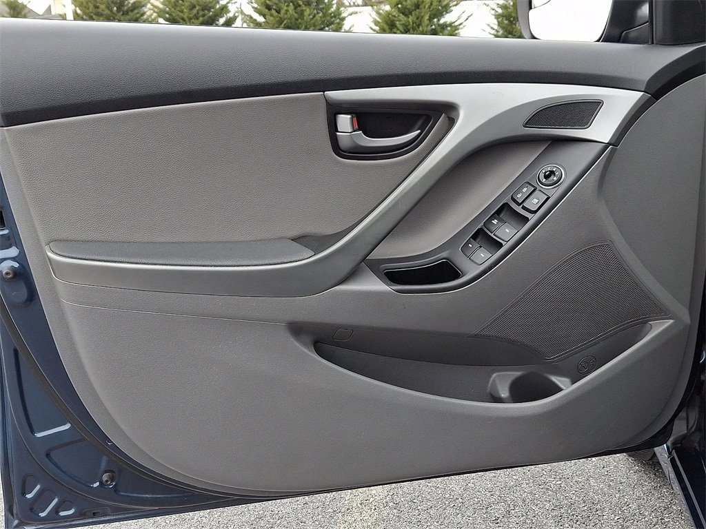 Used 2015 Hyundai Elantra Sport image 12