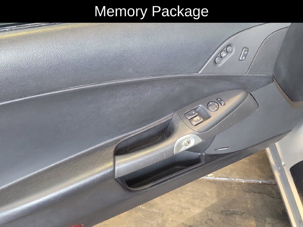 Used 2005 Chevrolet Corvette Convertible w/ Preferred Equipment Group RWD image 9