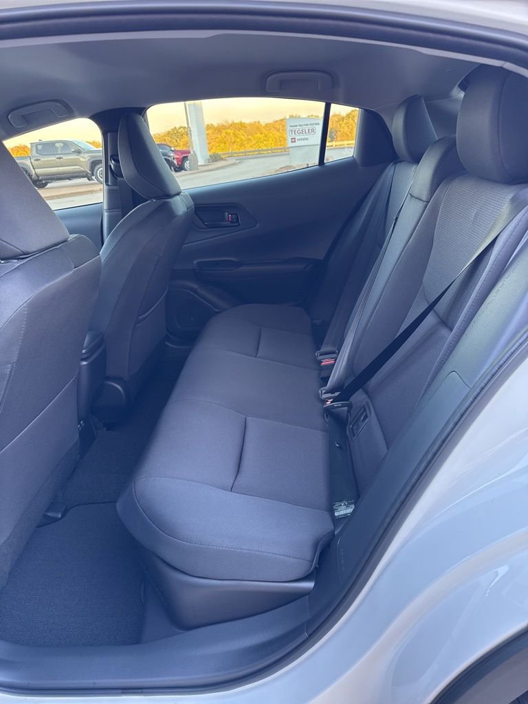 New 2026 Toyota Prius LE image 10