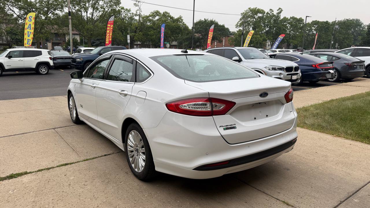 Used 2016 Ford Fusion Energi SE FWD image 5