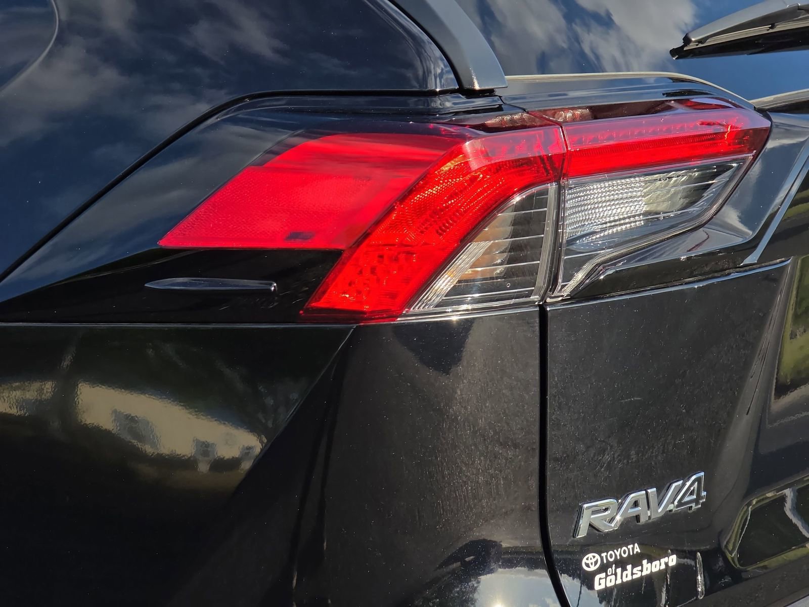 Used 2025 Toyota RAV4 LE image 32