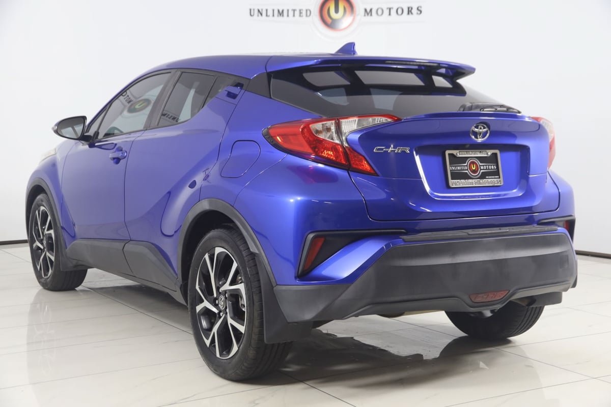 Used 2018 Toyota C-HR XLE FWD image 4