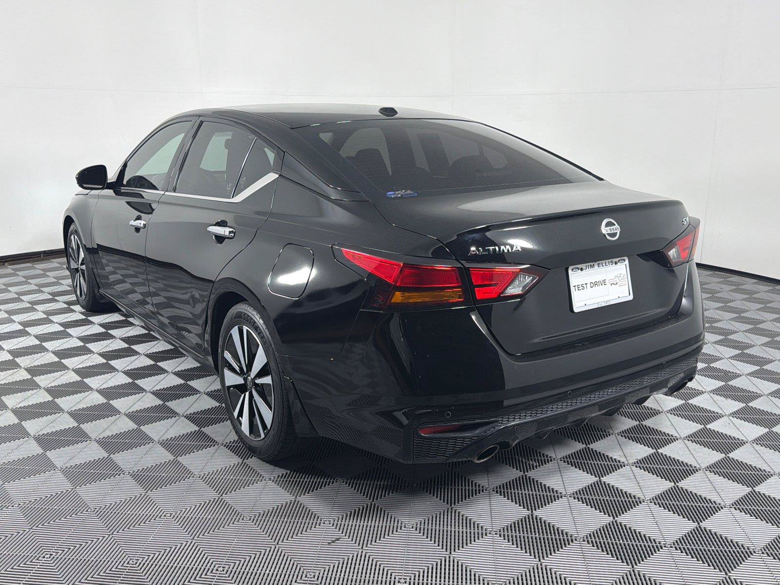 Used 2020 Nissan Altima 2.5 SV FWD image 5