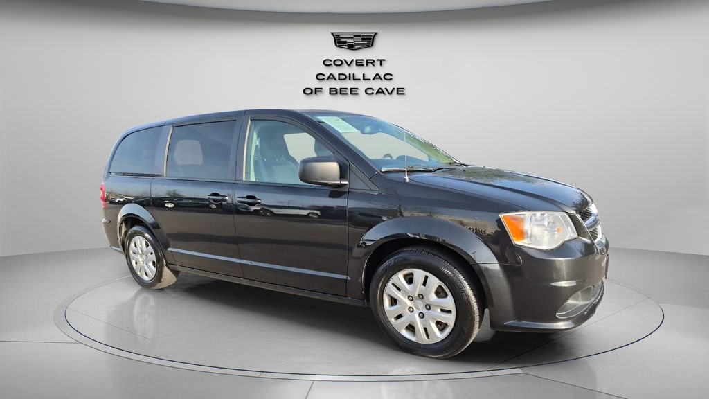Used 2018 Dodge Grand Caravan SE w/ UConnect Hands-Free Group