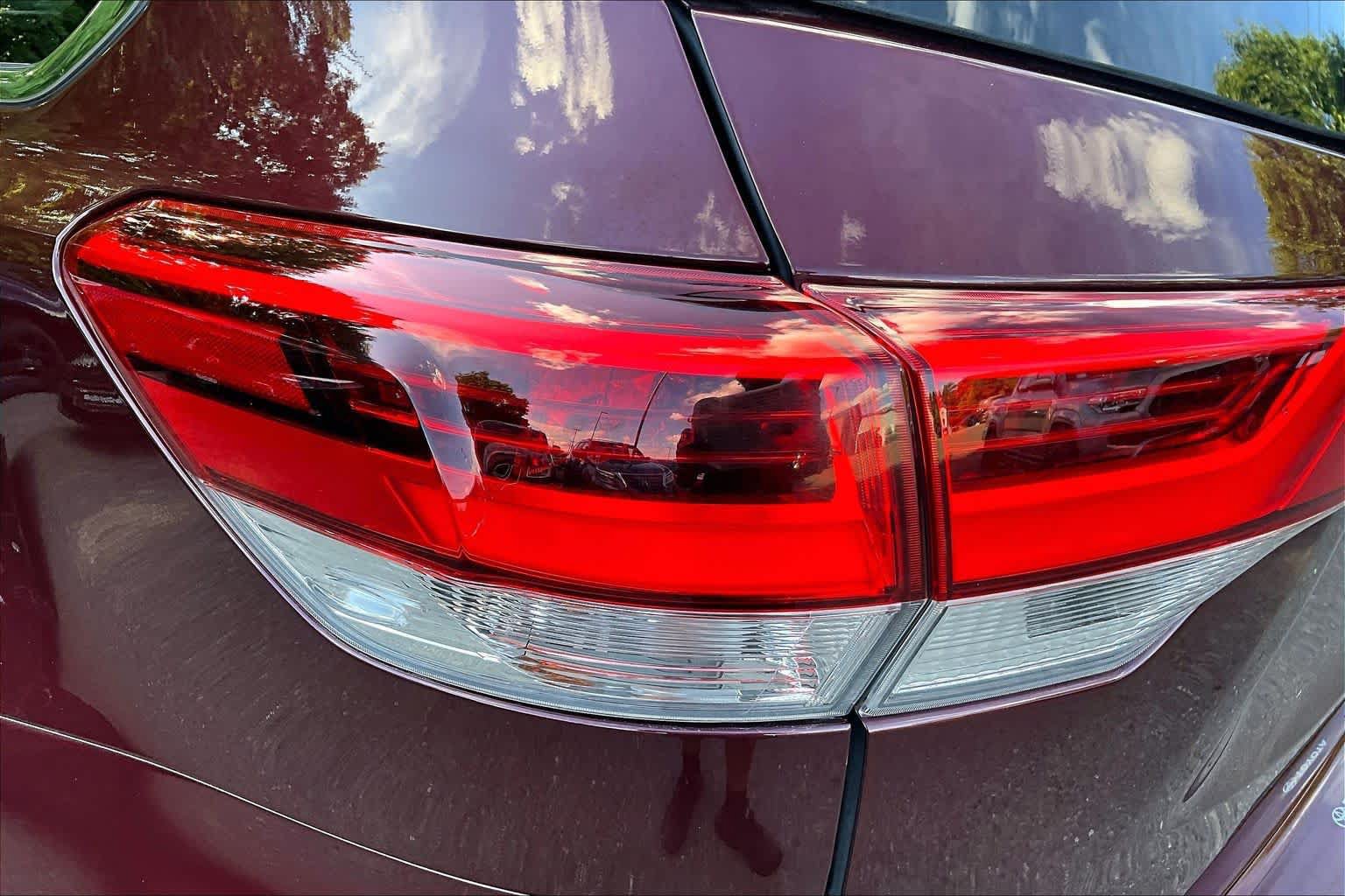 Used 2019 Toyota Highlander Limited Platinum AWD/4WD image 27