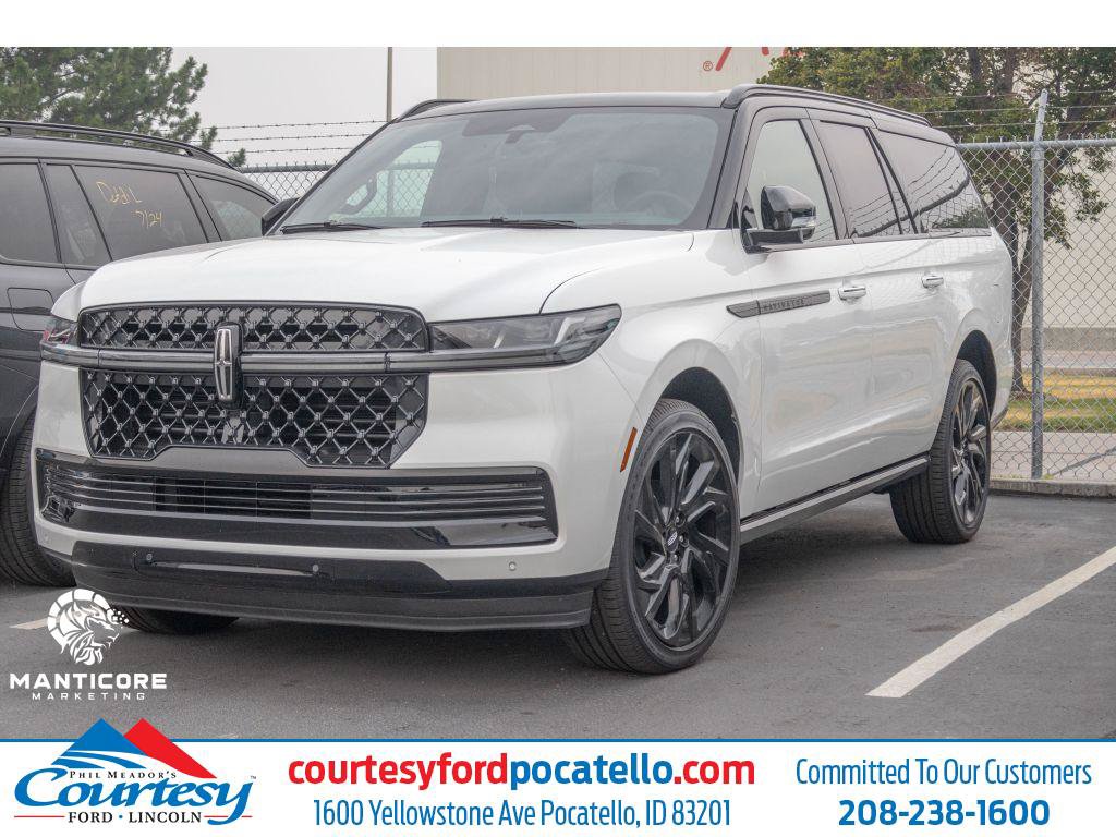 Used 2026 Lincoln Navigator L Black Label AWD/4WD image 1