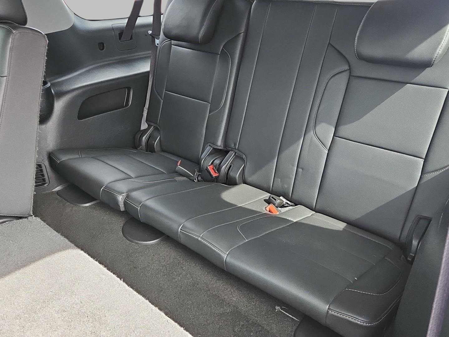 Used 2018 Chevrolet Suburban LT AWD/4WD image 16