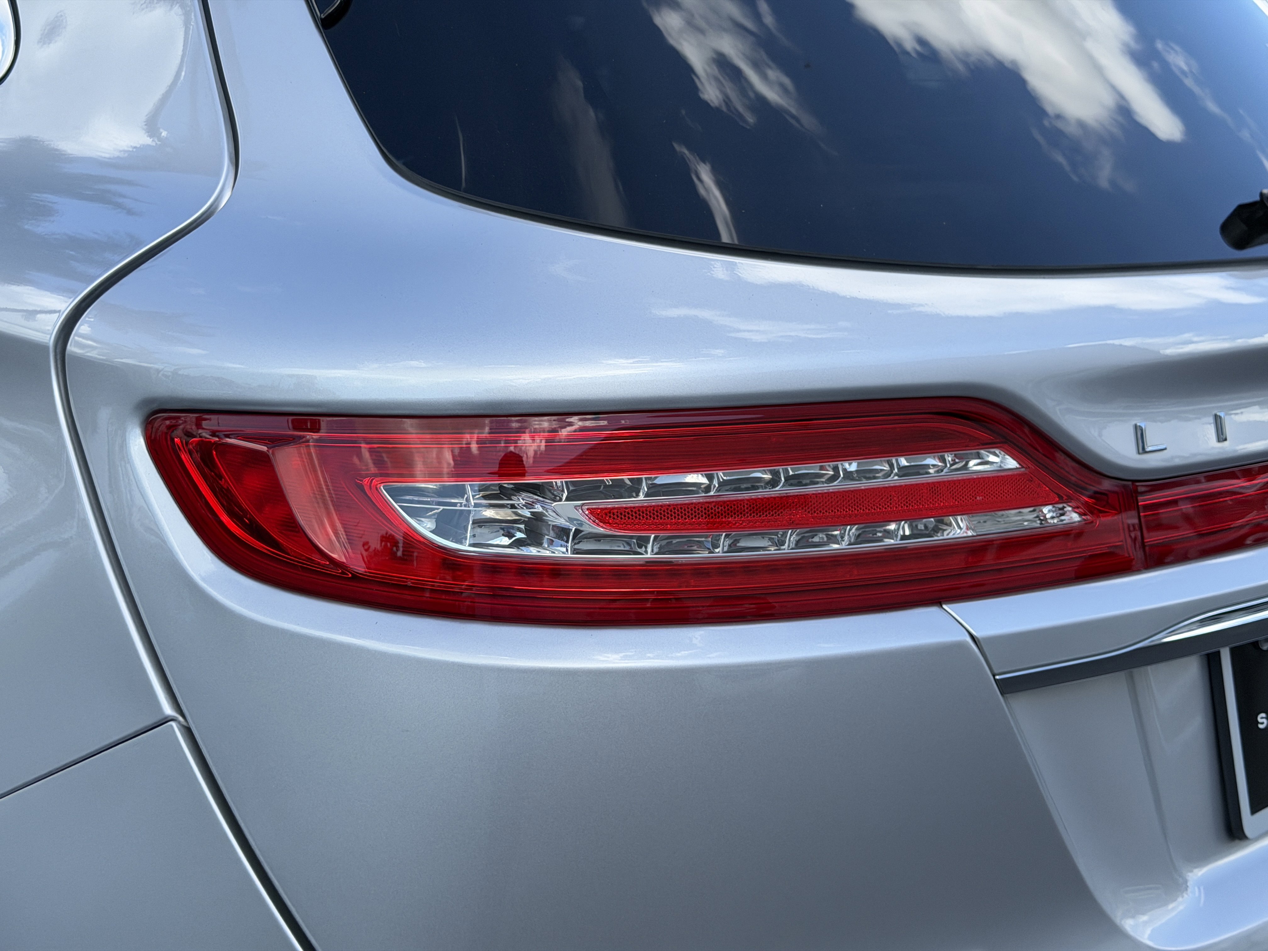 Used 2019 Lincoln MKC Select w/ Select Plus Package image 9