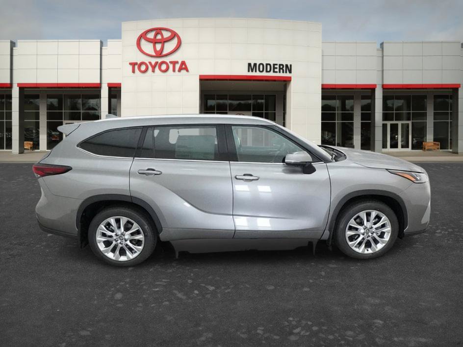 New 2026 Toyota Highlander Limited AWD/4WD image 7