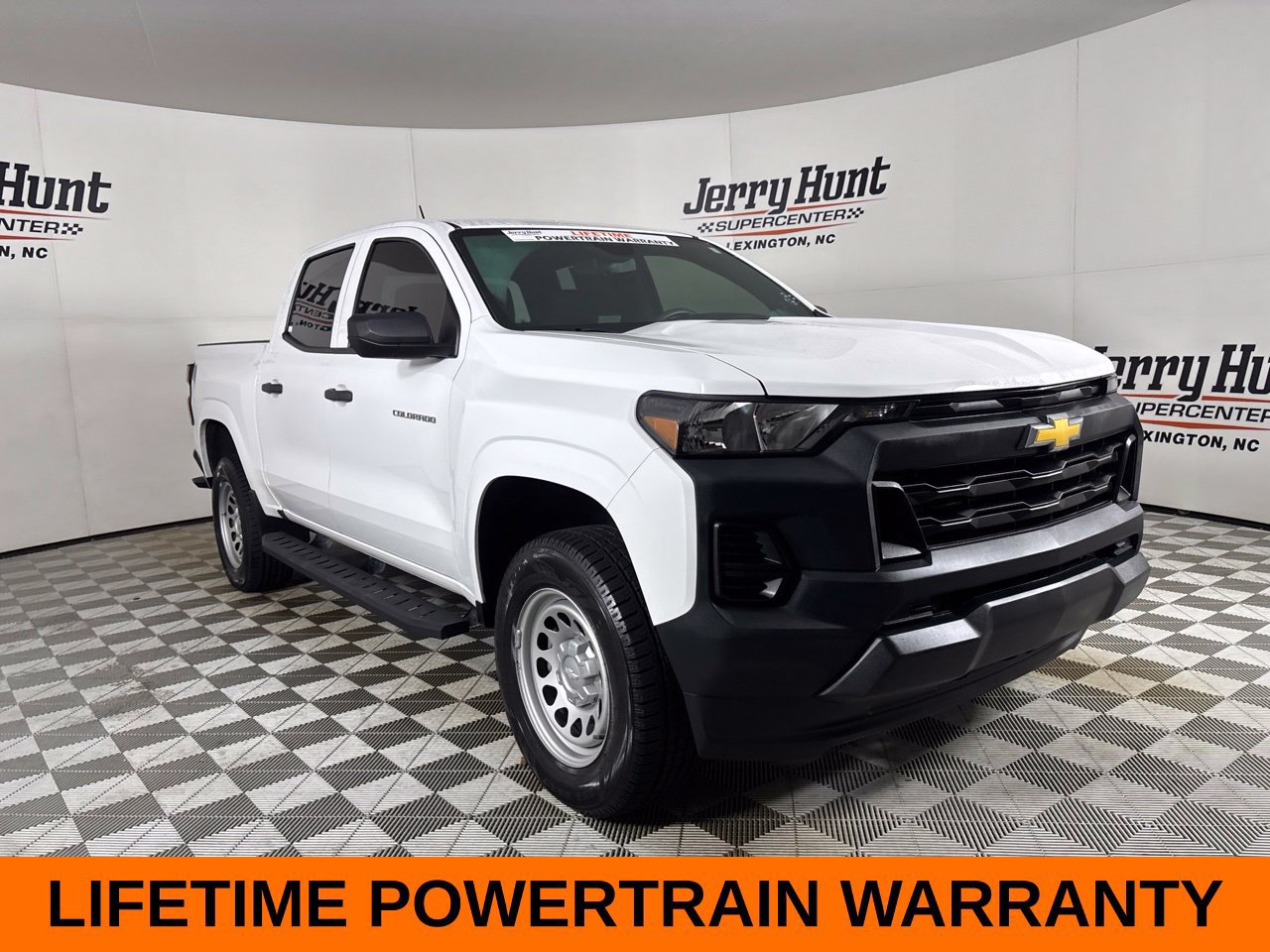 Used 2023 Chevrolet Colorado W/T RWD image 4