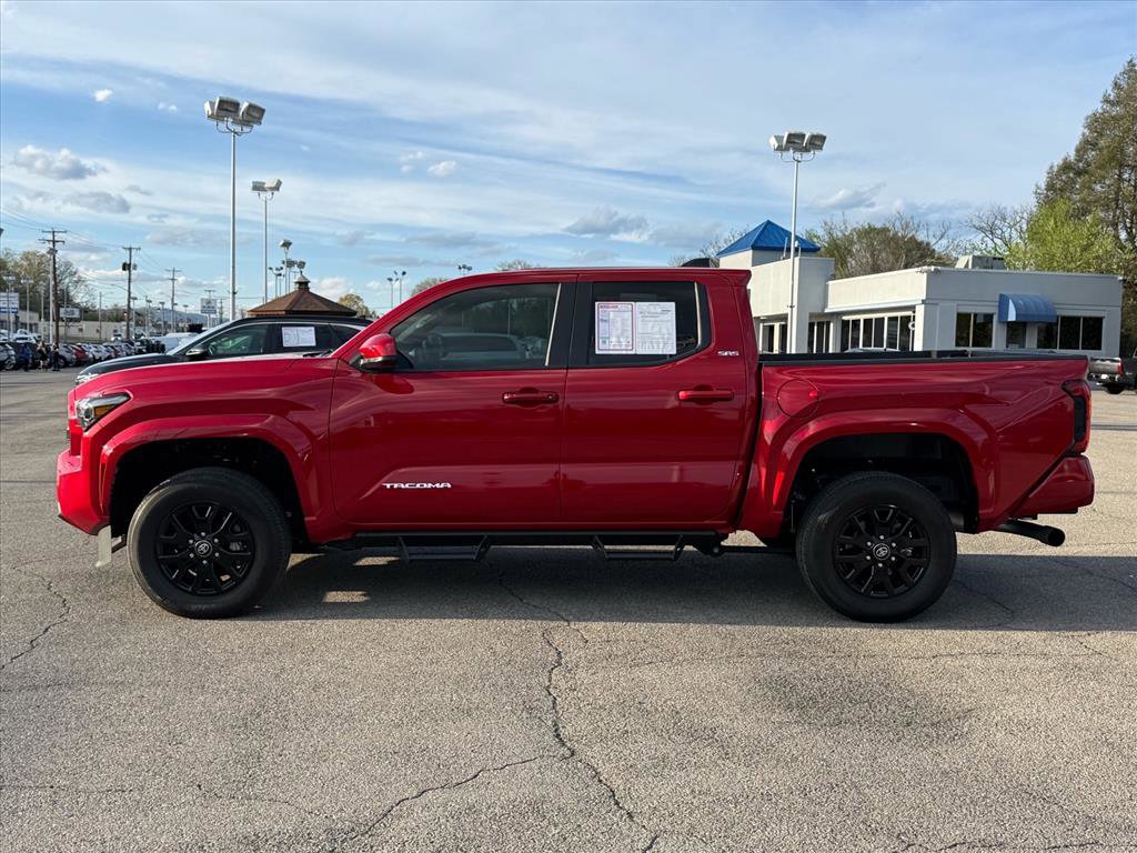 Used 2024 Toyota Tacoma SR5 AWD/4WD image 7